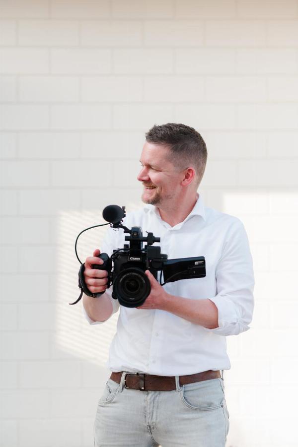 Vanderlinden Video