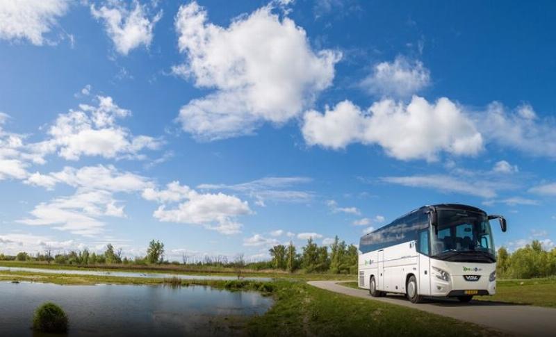 2_snellevliet_touringcars_trouwbus